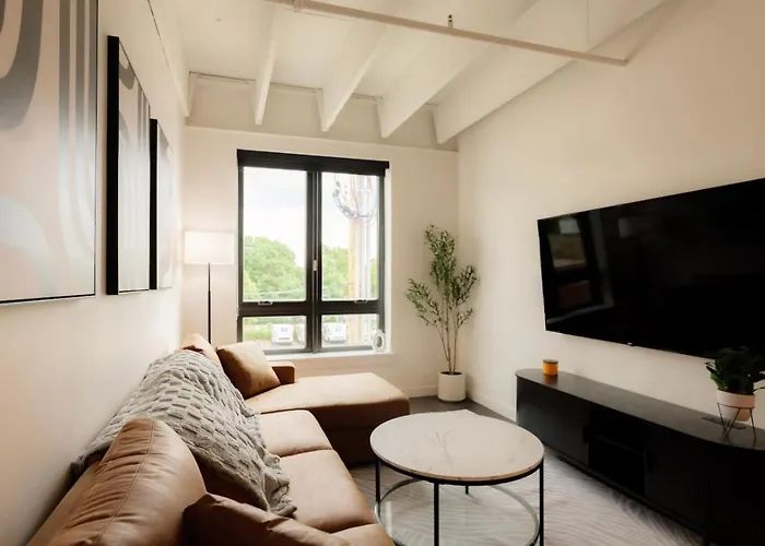 Above The Roots - Sophisticated 1bd Retreat Apartment *