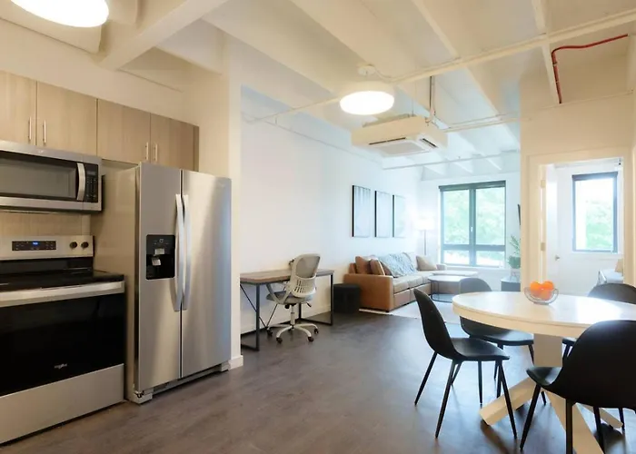 Apartment Above The Roots - Sophisticated 1bd Retreat Washington