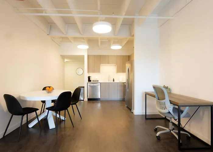 Above The Roots - Sophisticated 1bd Retreat * Washington