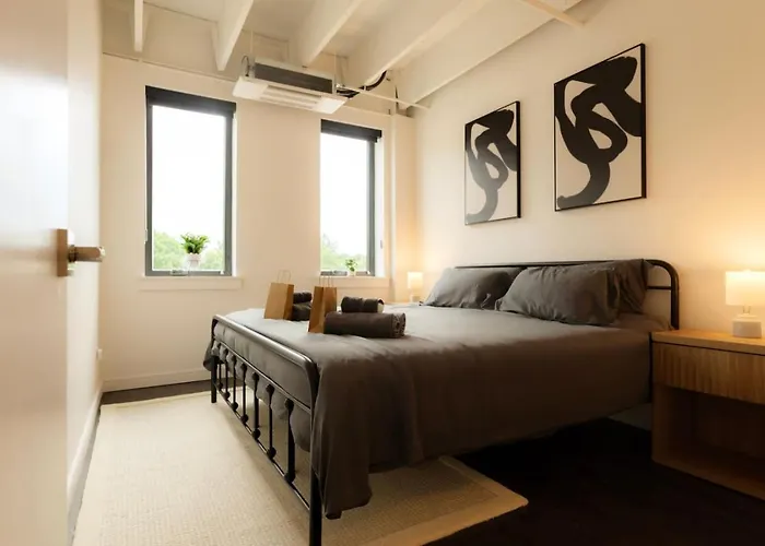 Above The Roots - Sophisticated 1bd Retreat Apartment *