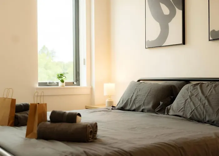 Apartment Above The Roots - Sophisticated 1bd Retreat Washington
