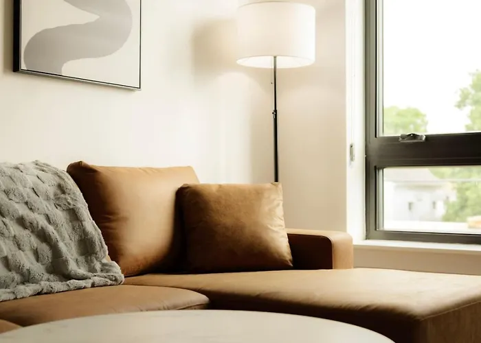 Above The Roots - Sophisticated 1bd Retreat Apartment *