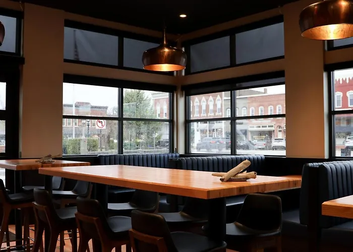 Above The Roots - Sophisticated 1bd Retreat * Washington